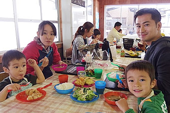 昼食の写真