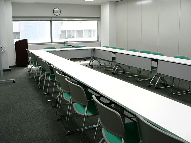 コーププラザ千葉の会議室の写真
