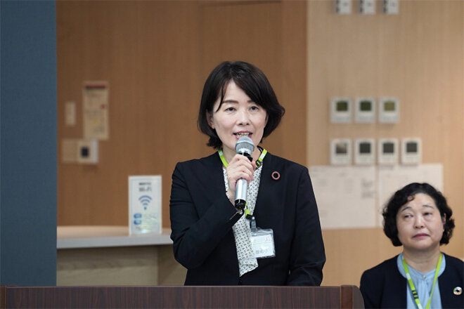古賀摩希子副理事長の写真